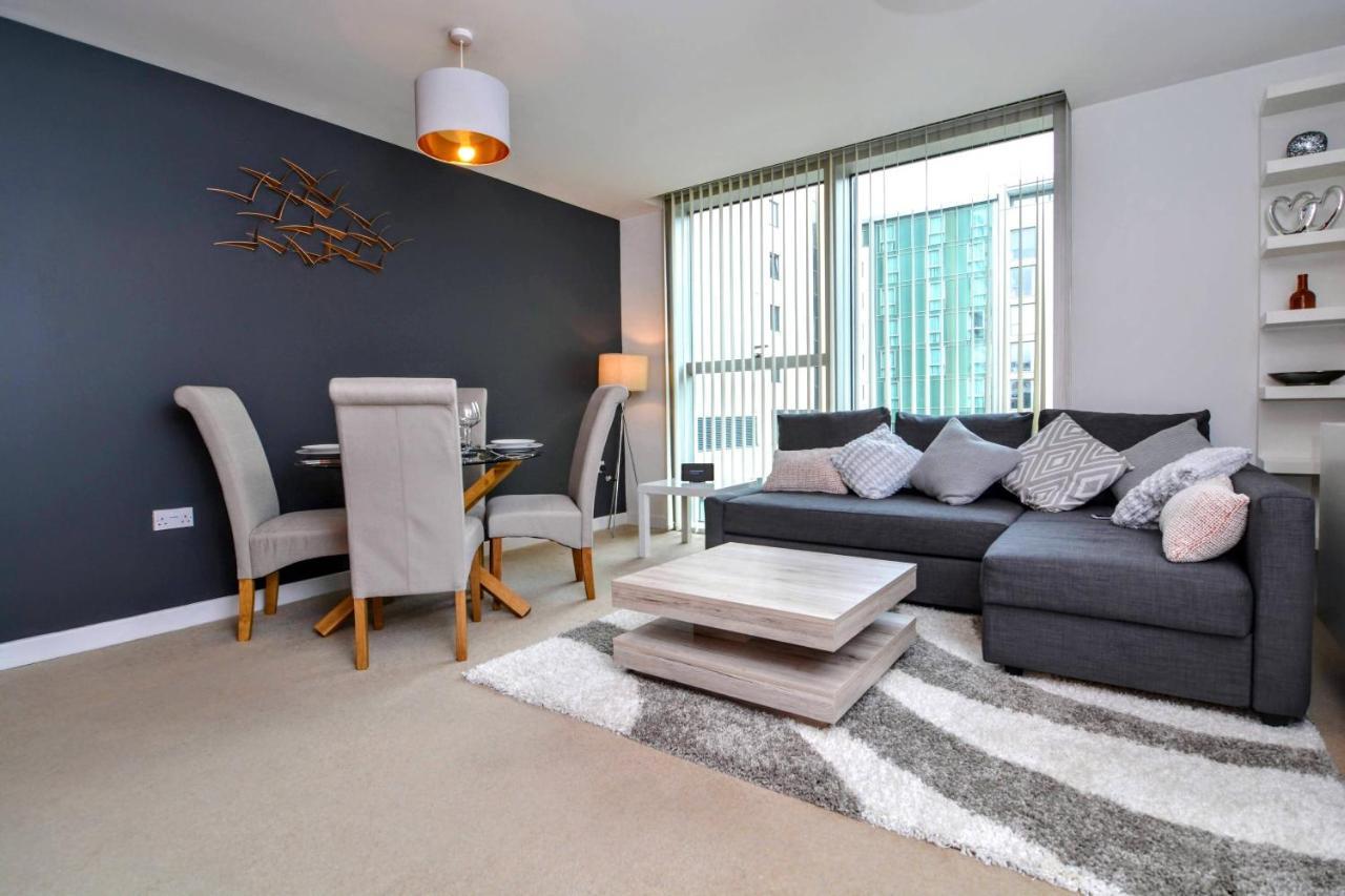 Stylish City Centre Apartment - Home From Home With Fully-Equipped Kitchen, Smart Tv, Netflix, Superfast Wifi, Free Parking, Self Check-In - By Brightleap Apartments ミルトン・ケインズ エクステリア 写真